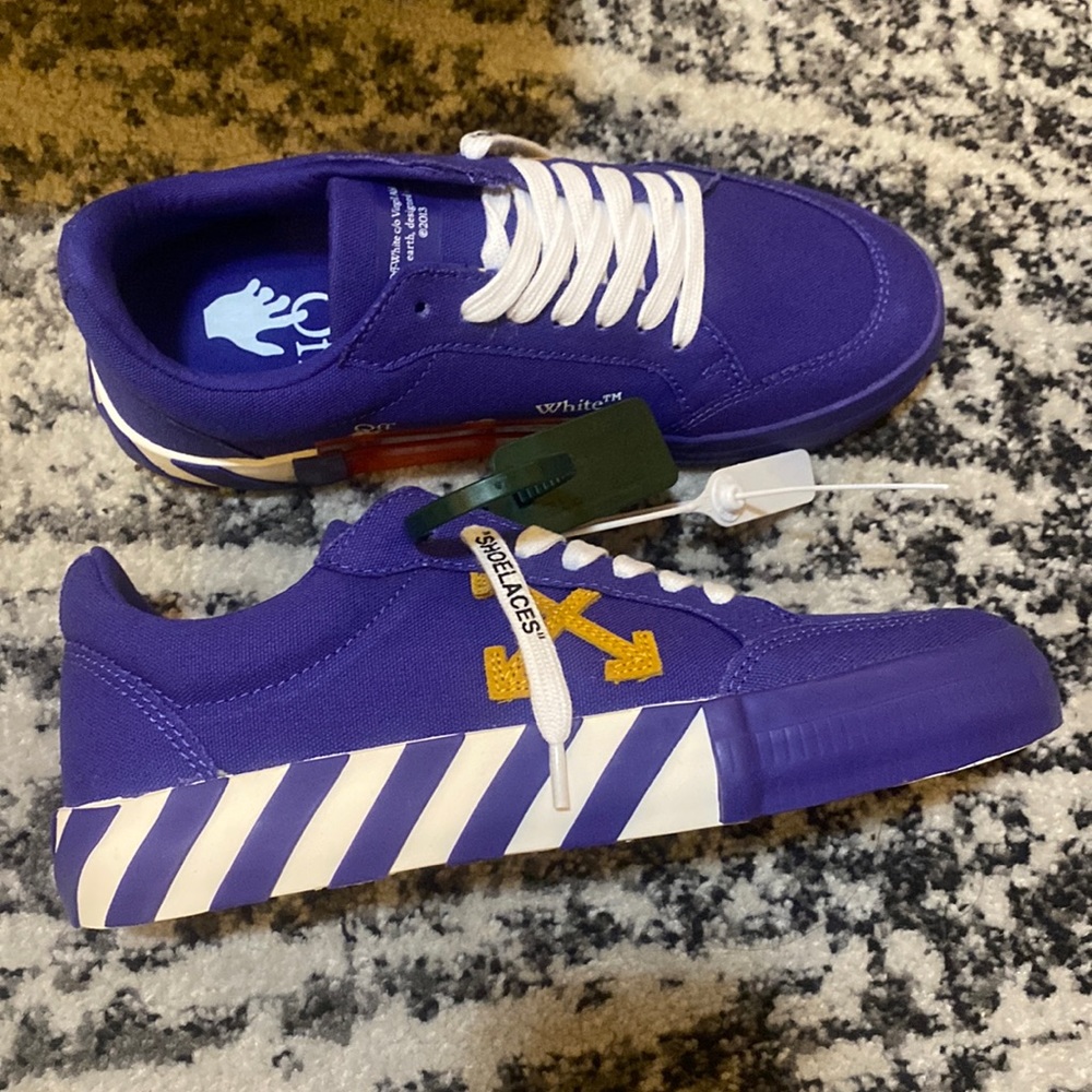 Off-white Low Vulcanized Canvas size 40